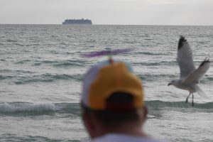 На побережье Испании нашли тела пяти человек со связанными руками.