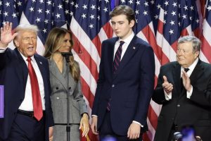 Золотой ребенок: как Бэррон Трамп заработал $40 млн благодаря криптокомпании отца