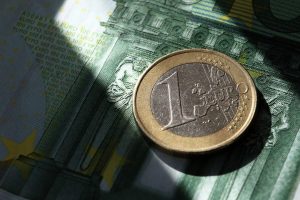 Что мешает европейской валюте стать серьезной альтернативой доллару