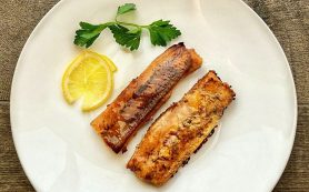 Нельма, запеченная с овощами: королевское блюдо из сибирской рыбы