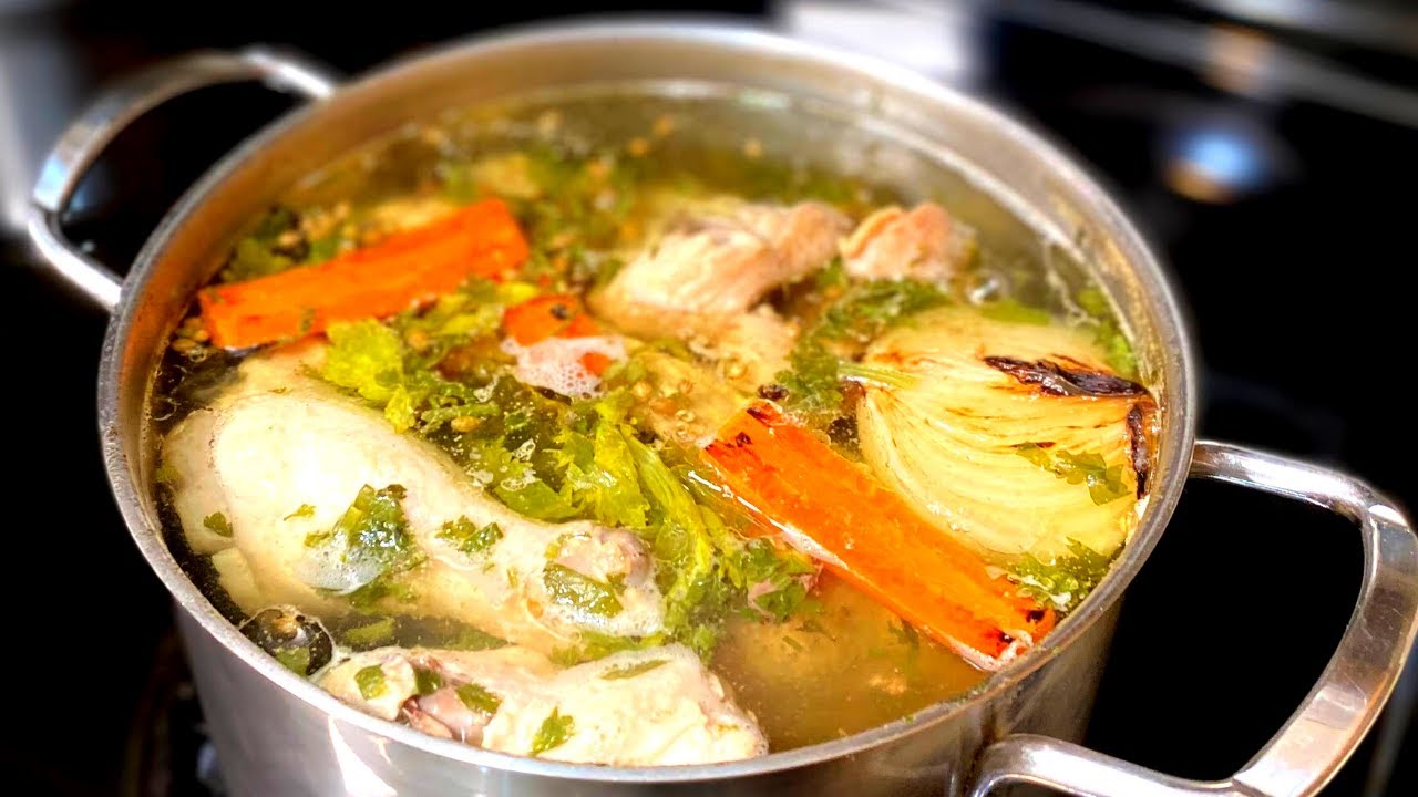 Как сварить правильный куриный бульон?
