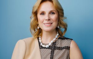 Актриса театра и кино Дина Корзун отмечает красивую дату