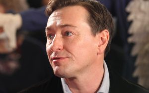 Главный фестиваль страны открылся без его президента Михалкова: премией Станиславского наградили Сергея Безрукова