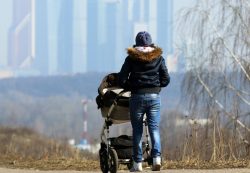 Россиянки стали чаще становиться «соло-мамами»: вырос спрос на зачатие от донора