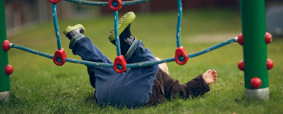 Дети играют