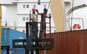 Сухопутные коридоры приняли лишь 10–15% грузов с Ормуза